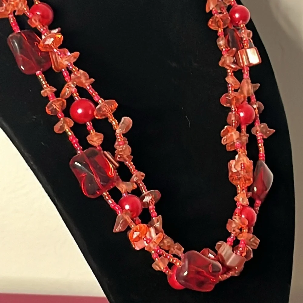 Vintage Y2K Red Glass Beaded 3 Strand‎ Chocker Necklace